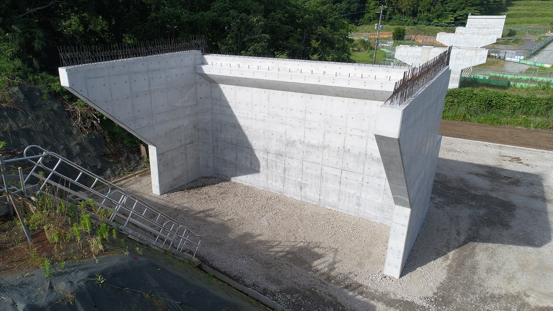 厚木秦野道路秦野西ＩＣ下部（その２）工事