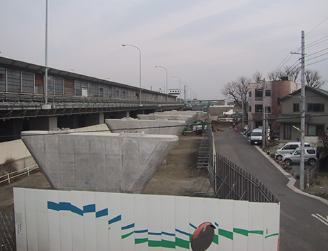 東名高速道路（改築）岡田東高架橋（下部工）工事