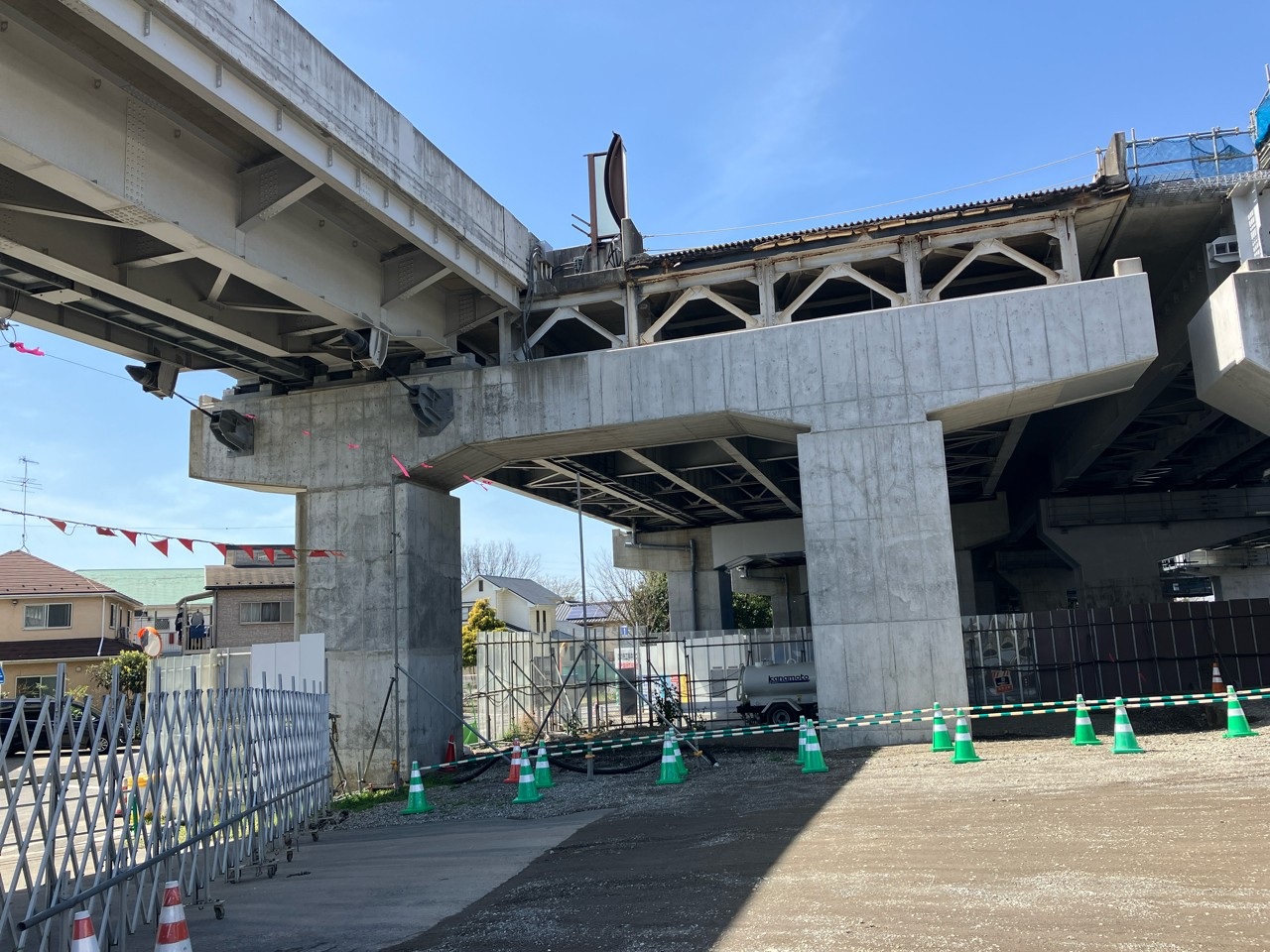 R3横浜湘南道路藤沢IC橋梁補強工事