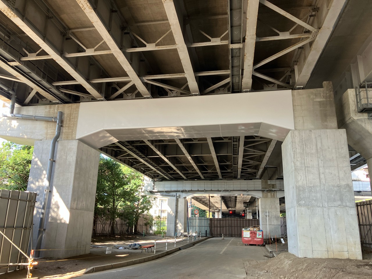 R3横浜湘南道路藤沢IC橋梁補強工事